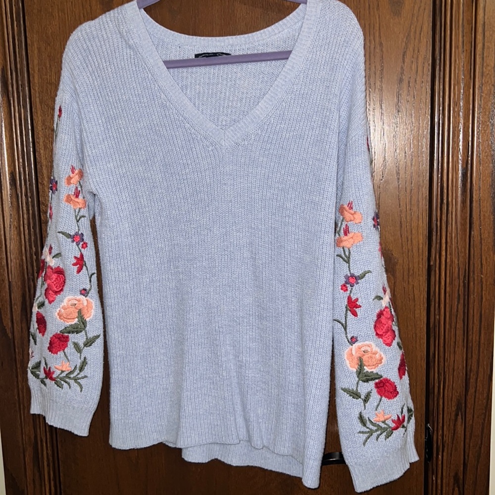 American Eagle small sweater